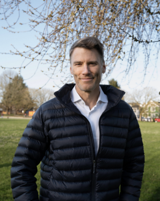 L'hon. Gregor Robertson